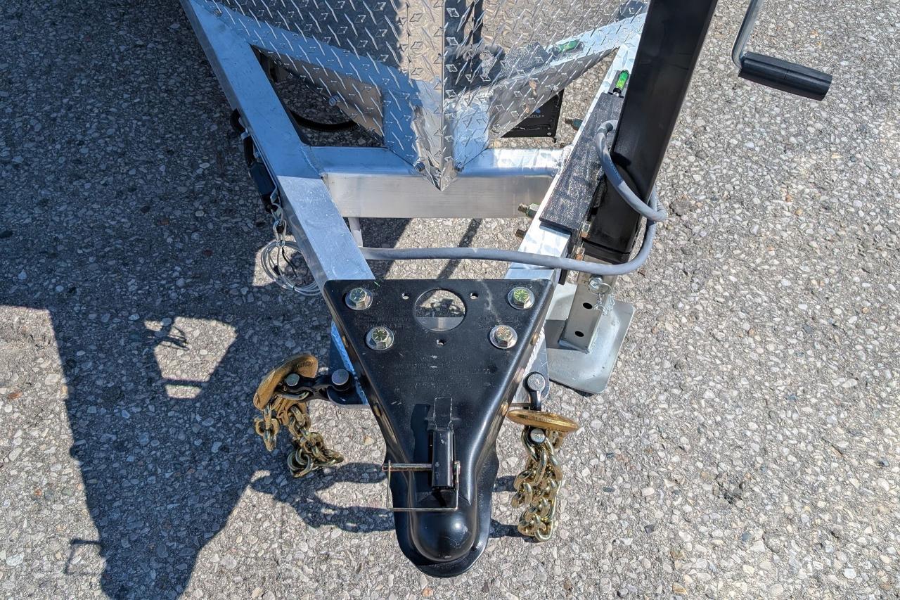 2025 Canadian Trailer Company 7x16 V-Nose Cargo Trailer Aluminum Tandem Axle Photo5