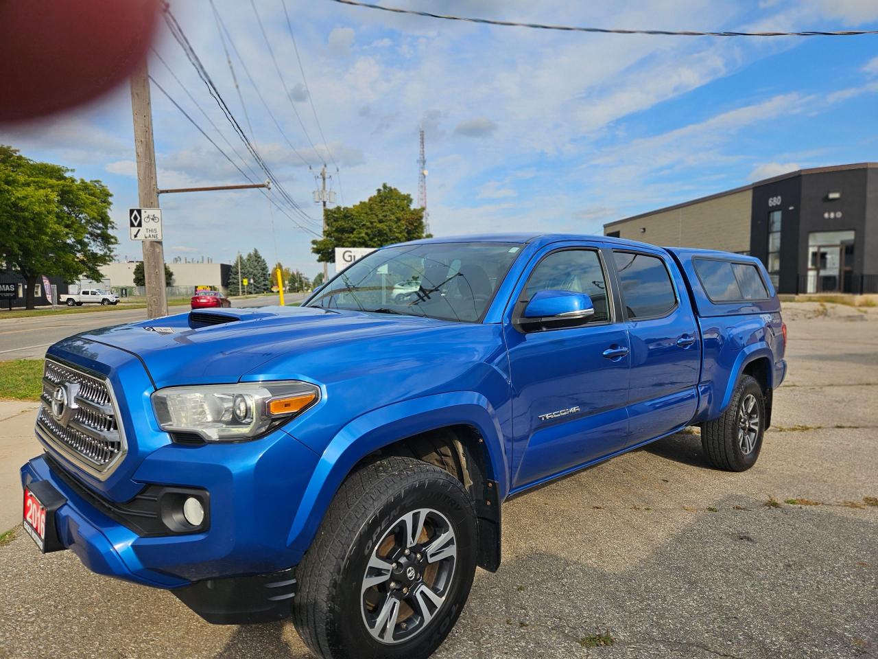 2016 Toyota Tacoma 4WD Double Cab V6 Auto TRD Sport Photo3