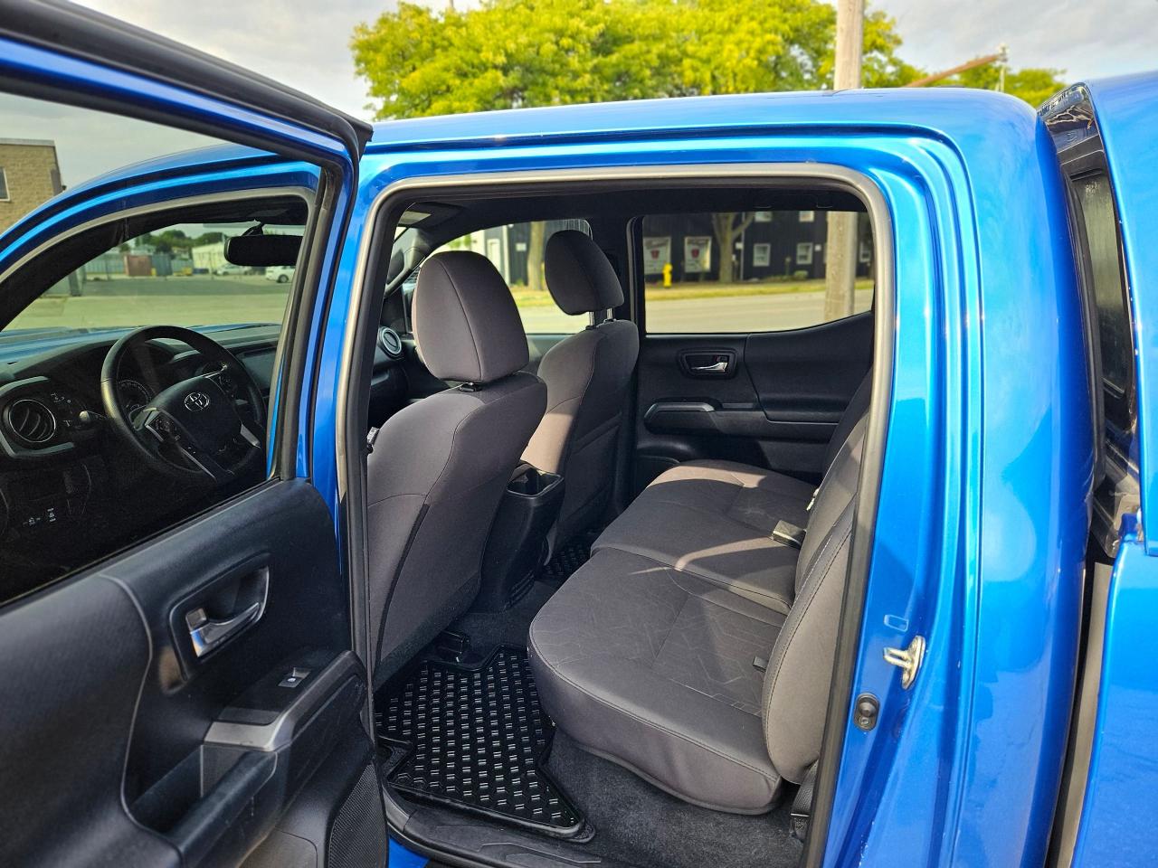 2016 Toyota Tacoma 4WD Double Cab V6 Auto TRD Sport - Photo #11