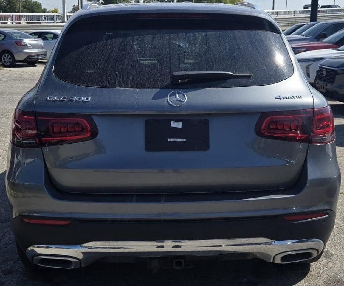 2021 Mercedes-Benz GLC-Class GLC 300 / LEATHER / ROOF/ NAV / 360 CAMERA / AWD - Photo #3