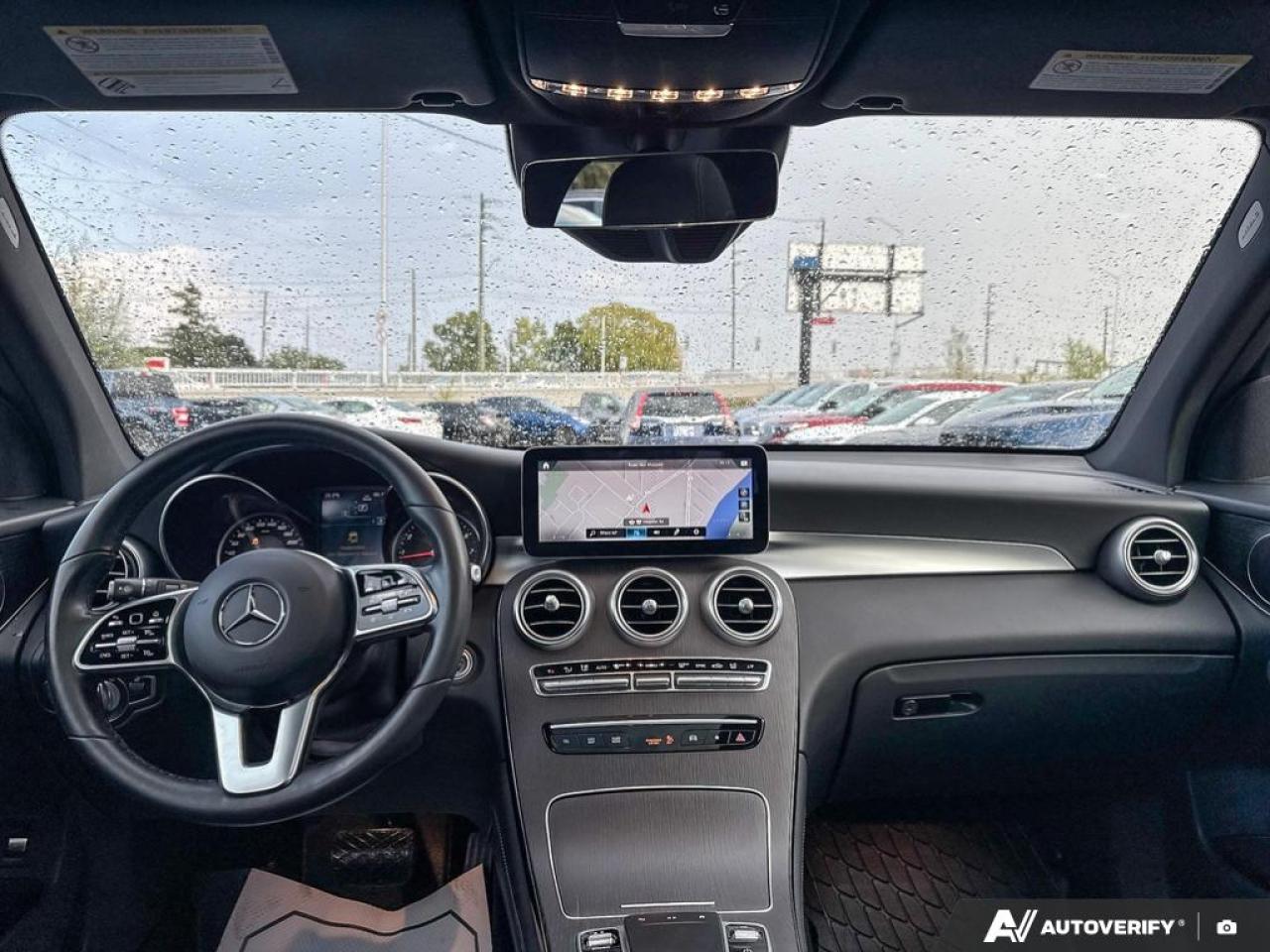 2021 Mercedes-Benz GLC-Class GLC 300 / LEATHER / ROOF/ NAV / 360 CAMERA / AWD - Photo #12