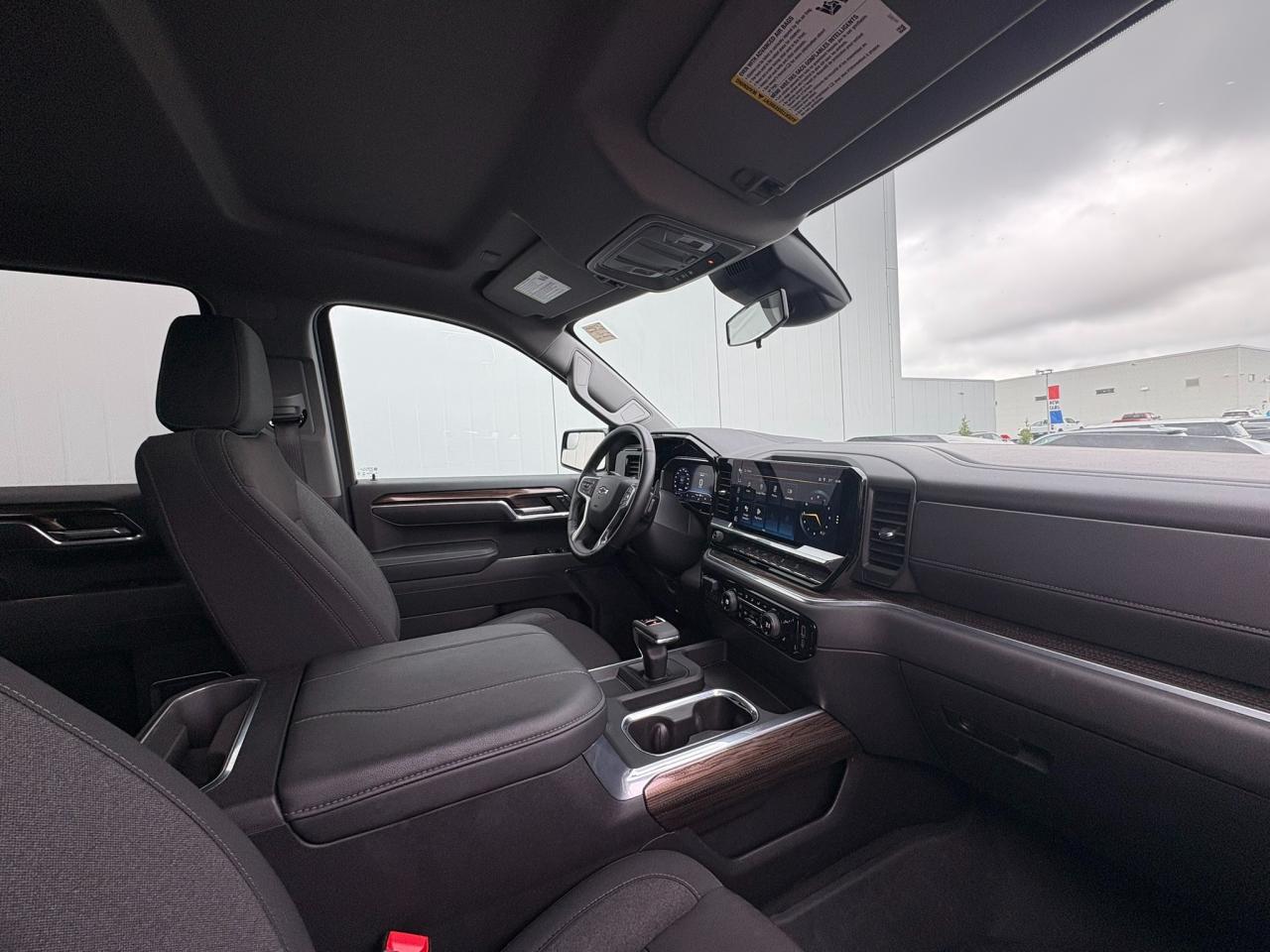 2025 Chevrolet Silverado 1500 LT Trail Boss One Owner | Z71 | 20" Wheels Photo