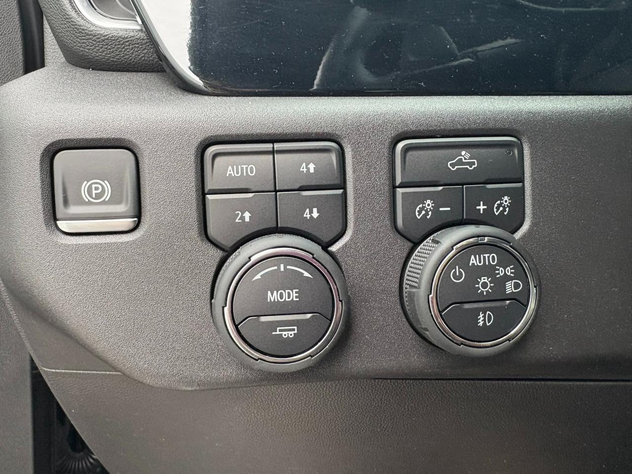 2025 Chevrolet Silverado 1500 LT Trail Boss One Owner | Z71 | 20" Wheels Photo