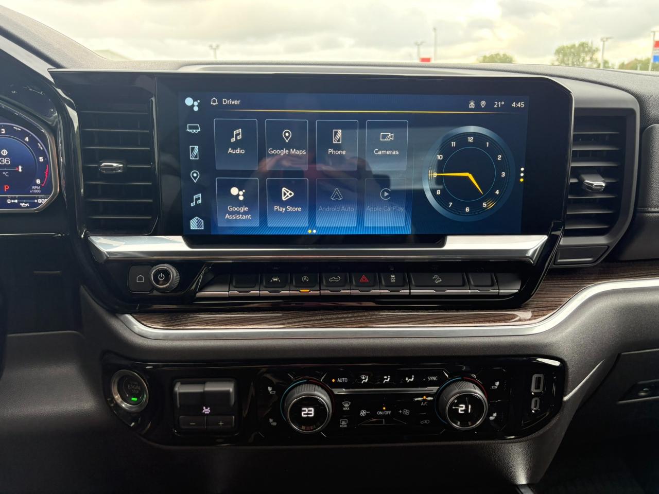 2025 Chevrolet Silverado 1500 LT Trail Boss One Owner | Z71 | 20" Wheels Photo