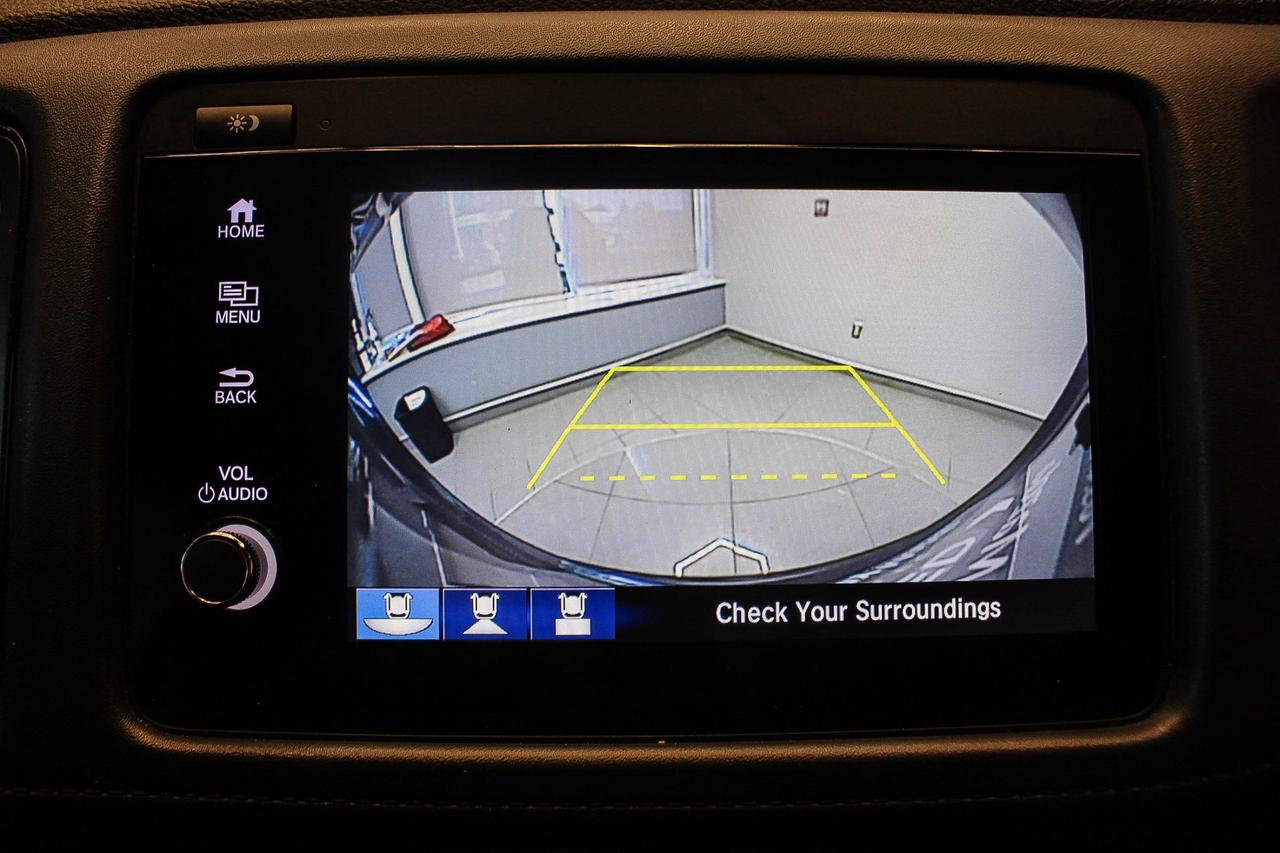 2022 Honda HR-V LX HEATED FRONT SEATS - REARVIEW CAMERA - CLOTH UPHOLSTERY - CLEAN CARFAX! Photo