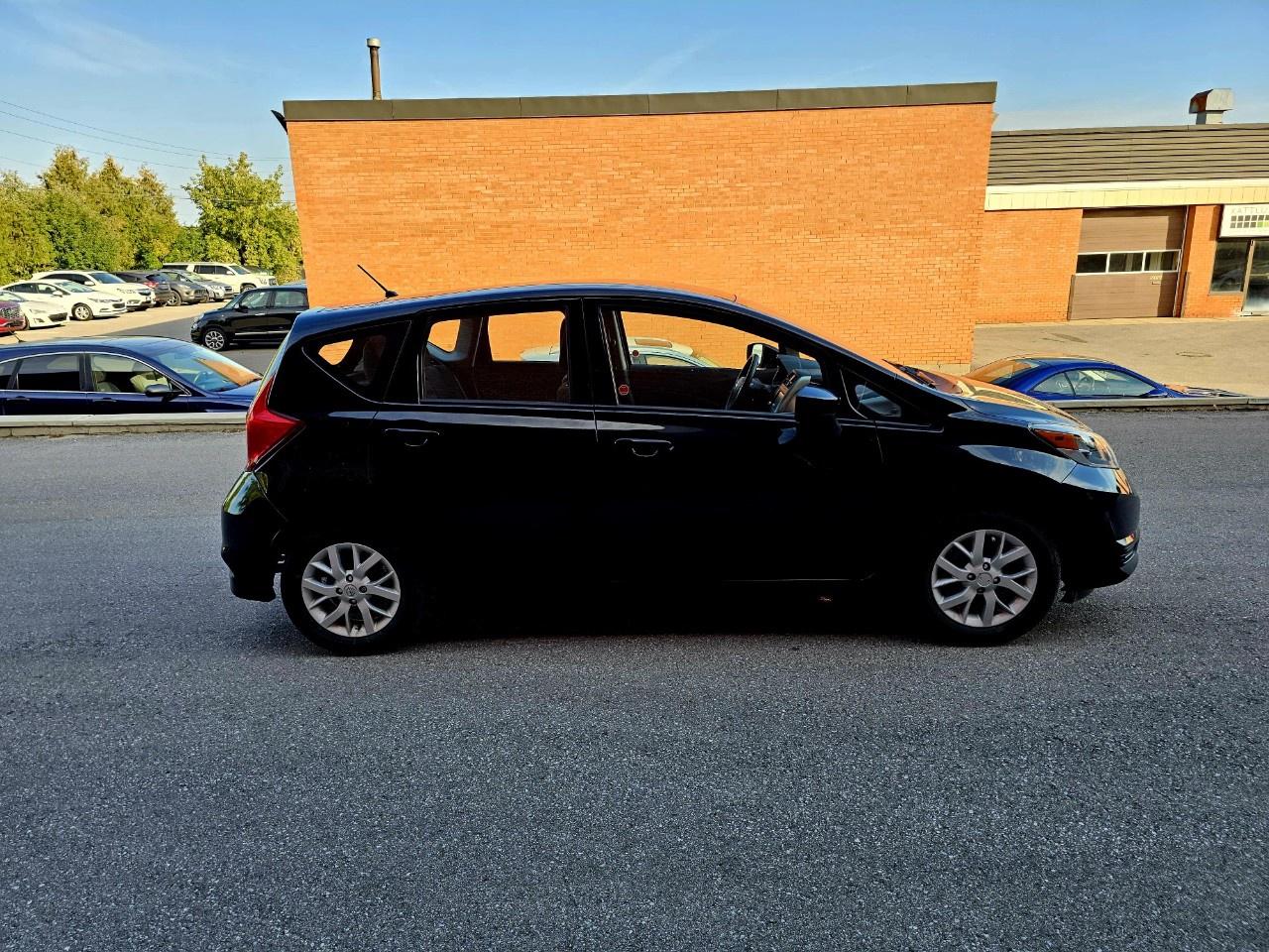 2019 Nissan Versa Note S CVT Photo3