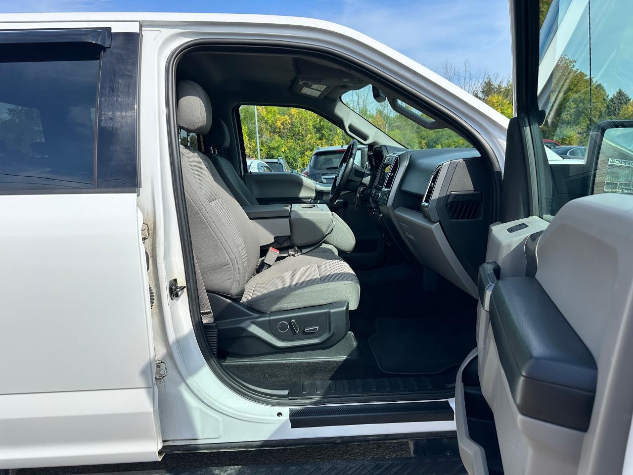 2016 Ford F-150 XLT XTR Crew 4x4 Heated Cloth SmartPhone RvCam Photo