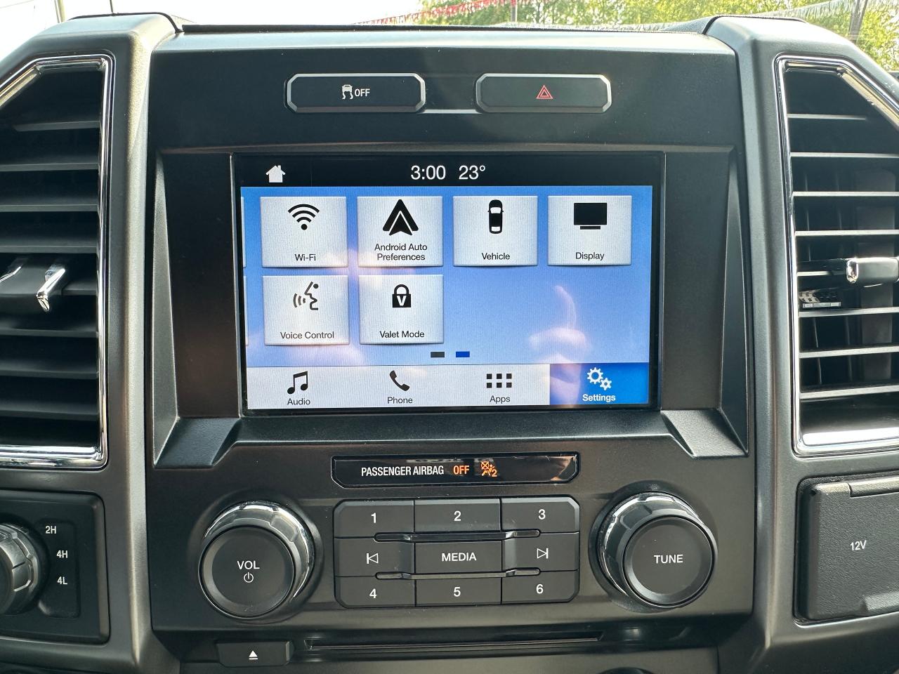 2016 Ford F-150 XLT XTR Crew 4x4 Heated Cloth SmartPhone RvCam Photo