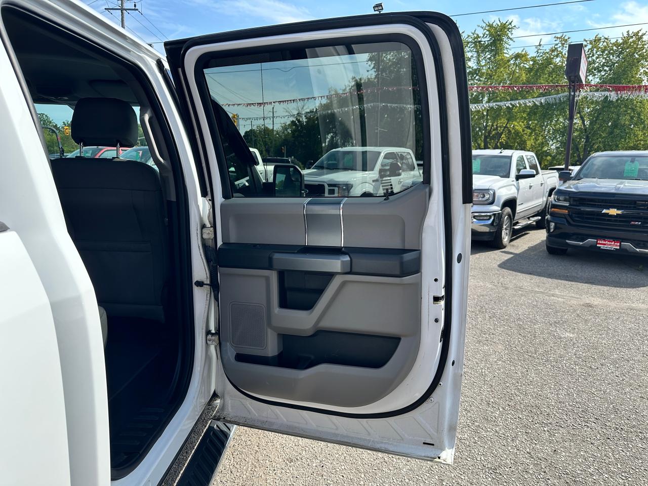 2016 Ford F-150 XLT XTR Crew 4x4 Heated Cloth SmartPhone RvCam Photo