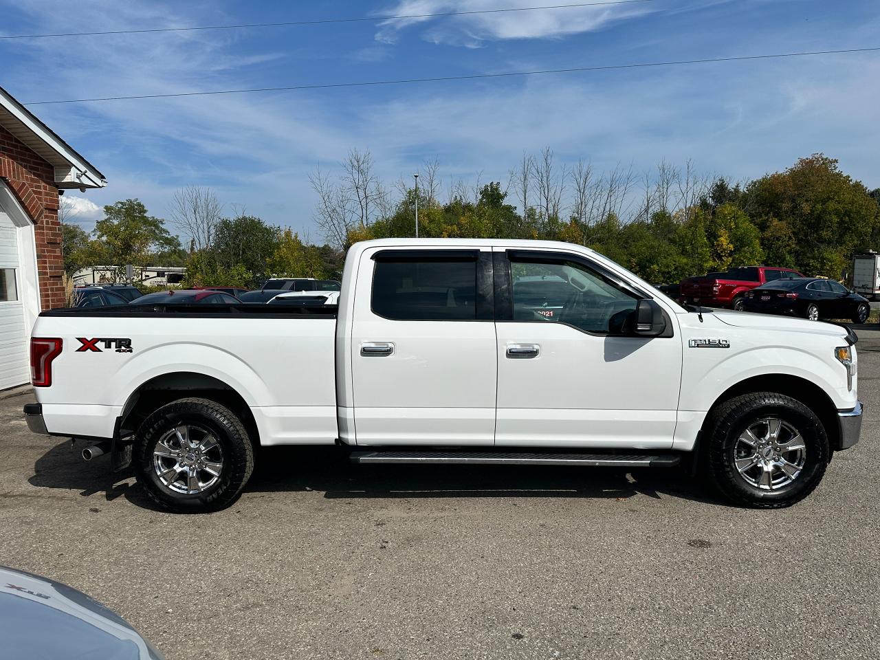 2016 Ford F-150 XLT XTR Crew 4x4 Heated Cloth SmartPhone RvCam Photo