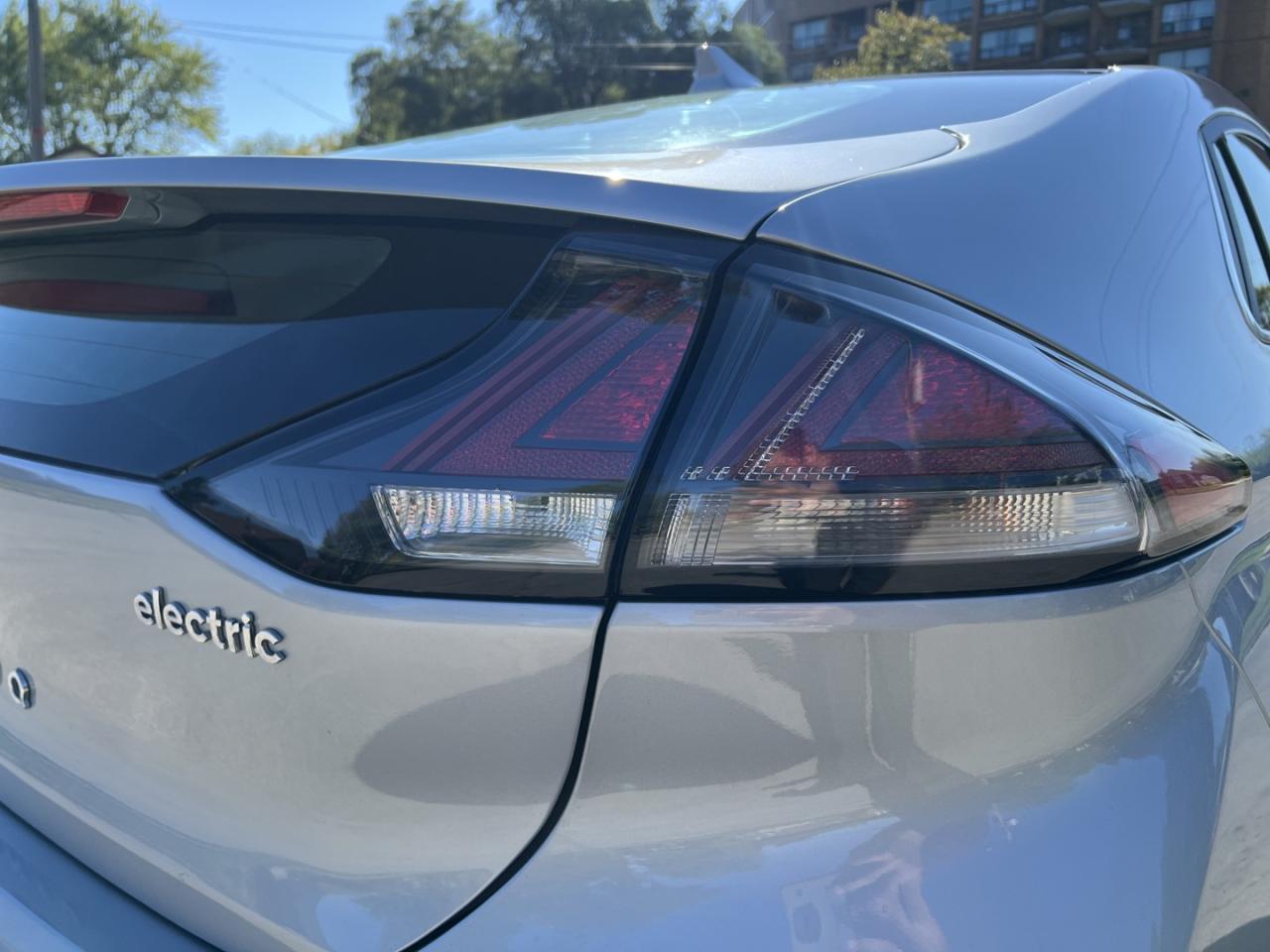 2021 Hyundai IONIQ Electric Ultimate Hatchback - Photo #12