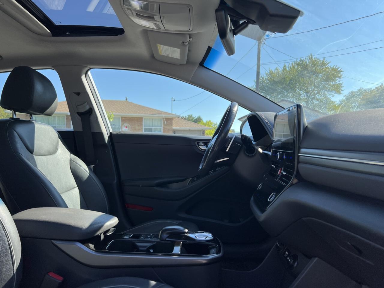 2021 Hyundai IONIQ Electric Ultimate Hatchback - Photo #16