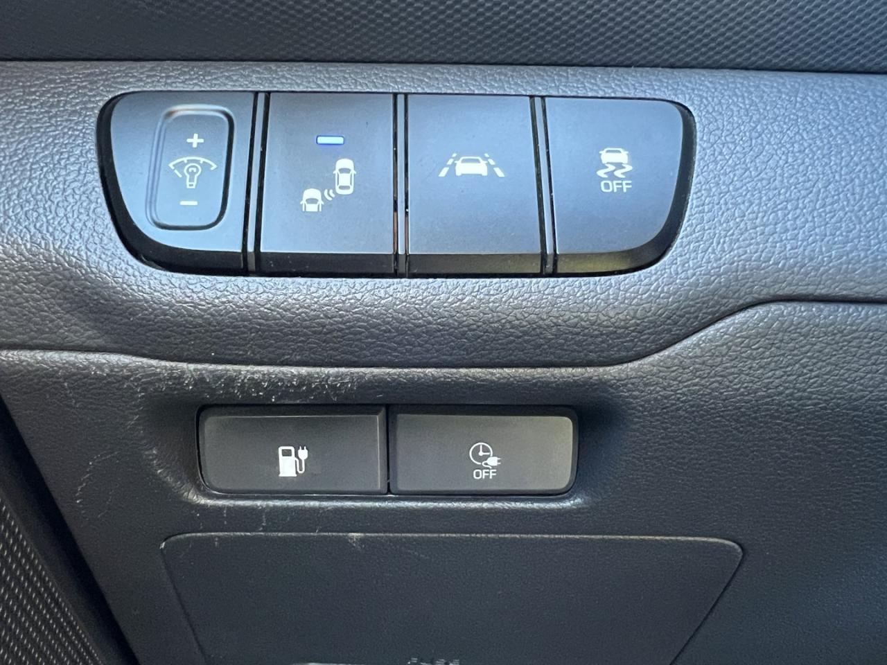 2021 Hyundai IONIQ Electric Ultimate Hatchback - Photo #31