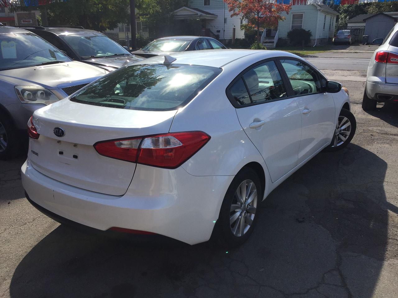 2015 Kia Forte Low Kilometers - LX+ Photo