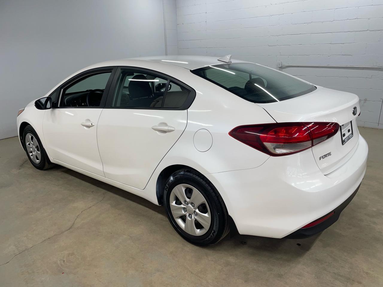 2018 Kia Forte LX Photo4
