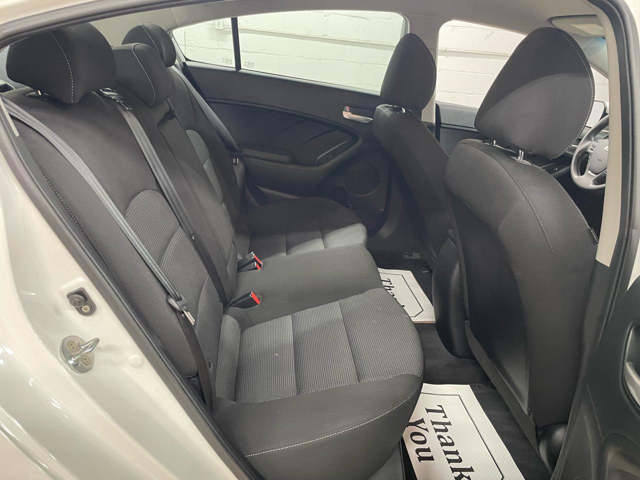 2018 Kia Forte LX Photo9