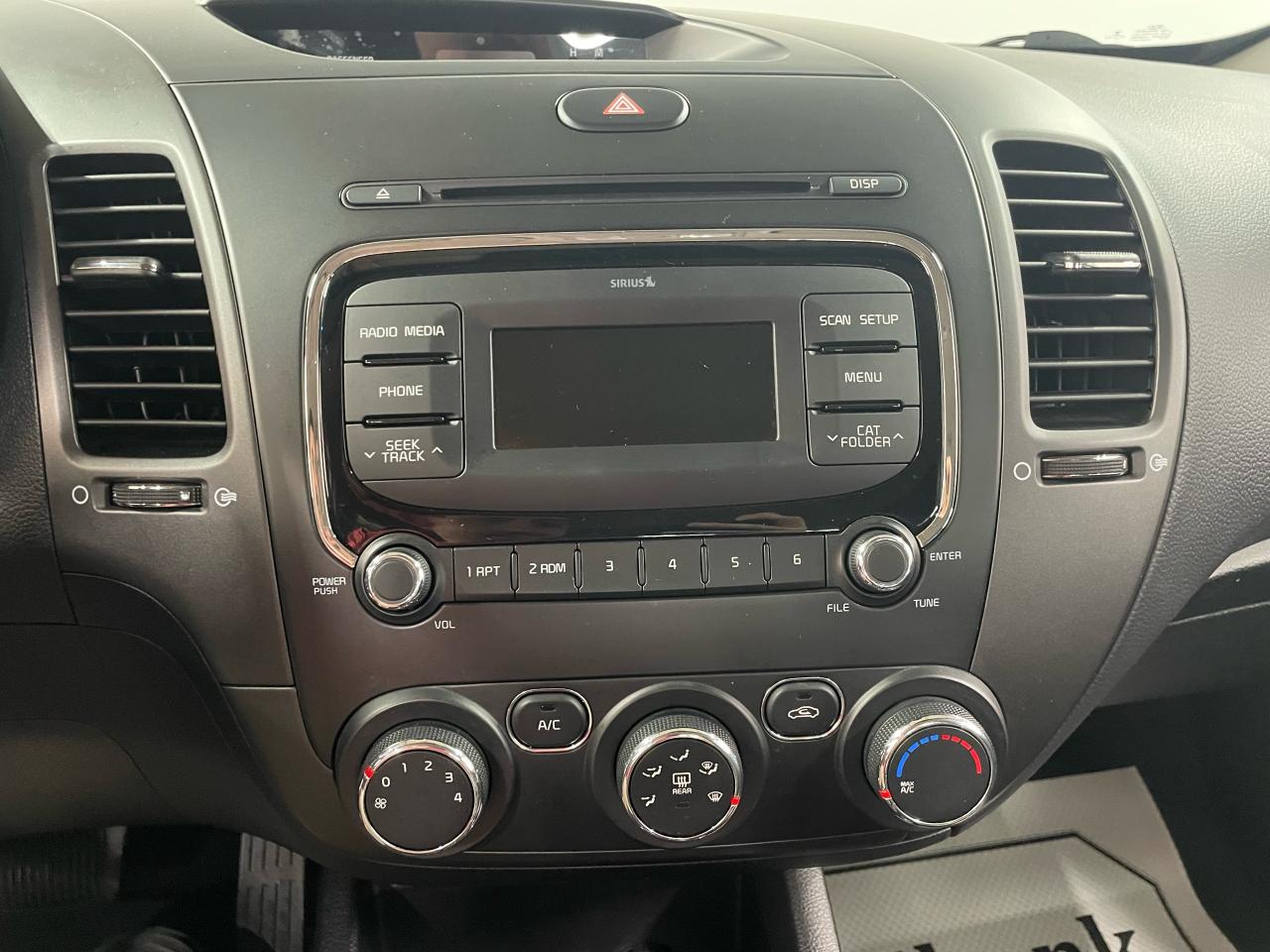 2018 Kia Forte LX Photo36
