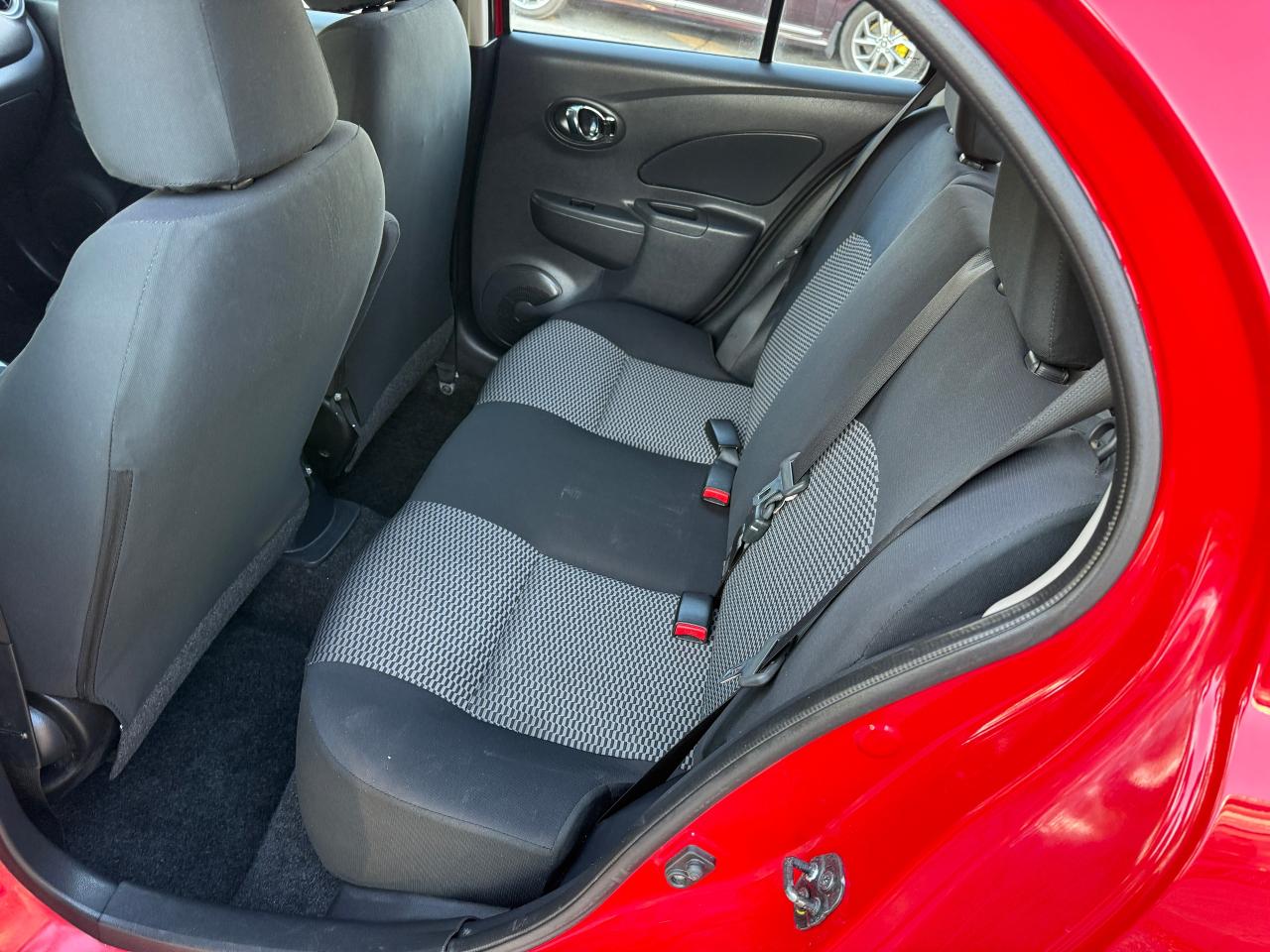 2016 Nissan Micra 4D HB SV ..AUTO..LOW KM's.BLUETOOTH...CERTIFIED! Photo