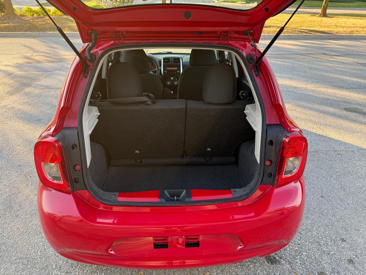 2016 Nissan Micra 4D HB SV ..AUTO..LOW KM's.BLUETOOTH...CERTIFIED! Photo