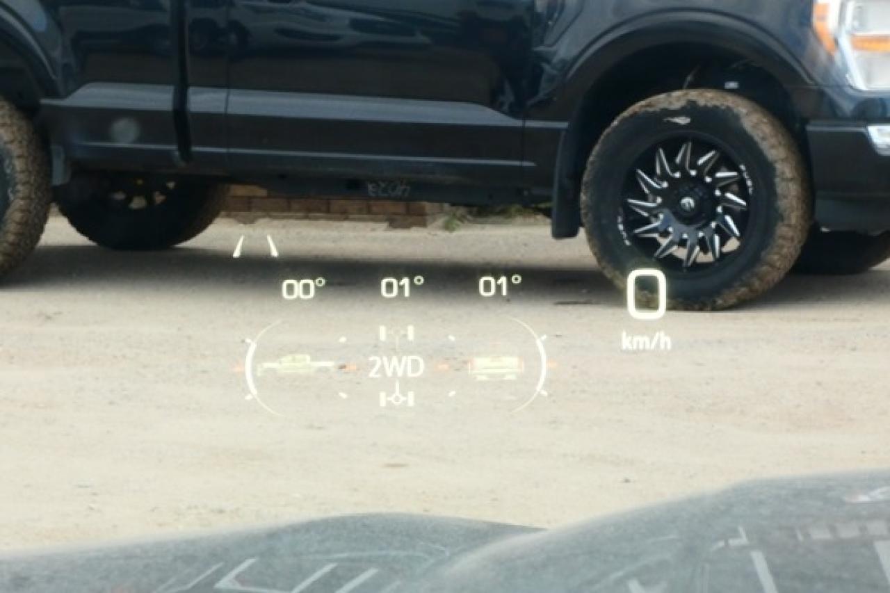 2025 GMC Sierra 1500 AT4X Crew 4WD DURA DSL w/H&C L, S/R, NAV, BUC - Photo #17