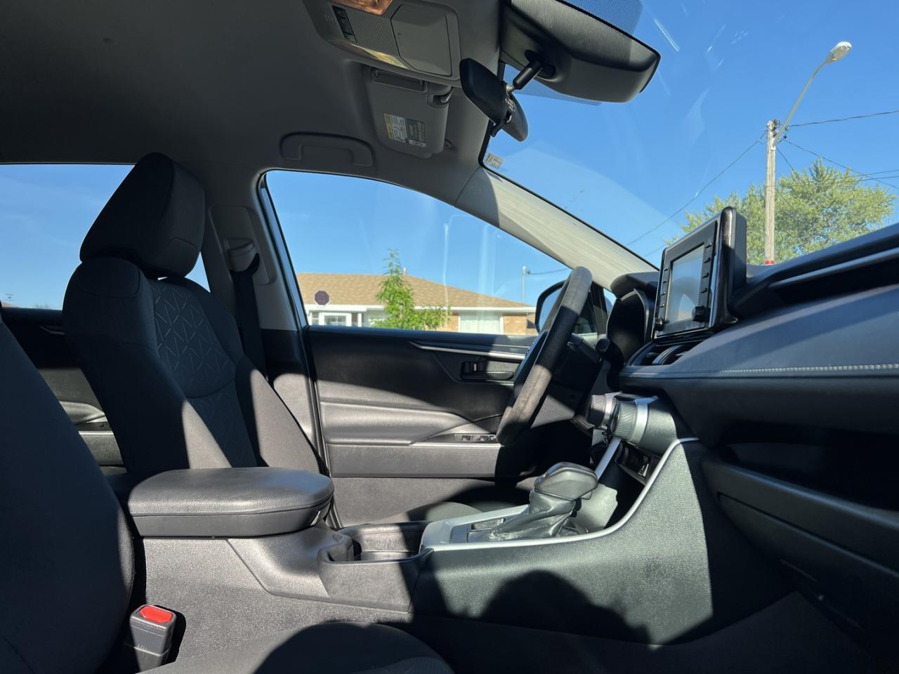 2020 Toyota RAV4 LE AWD - Photo #20