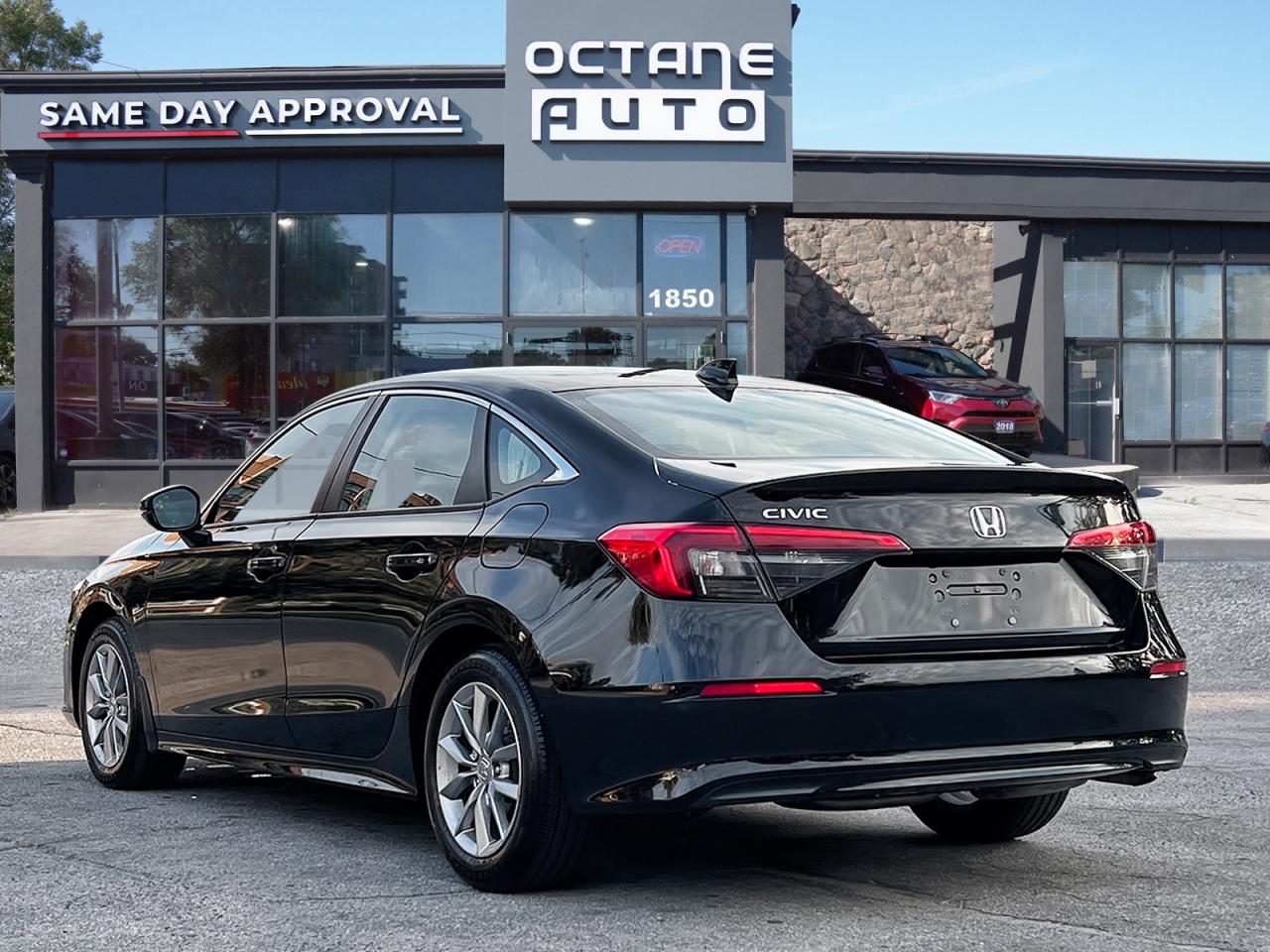 2022 Honda Civic EX Sedan CVT - Photo #4