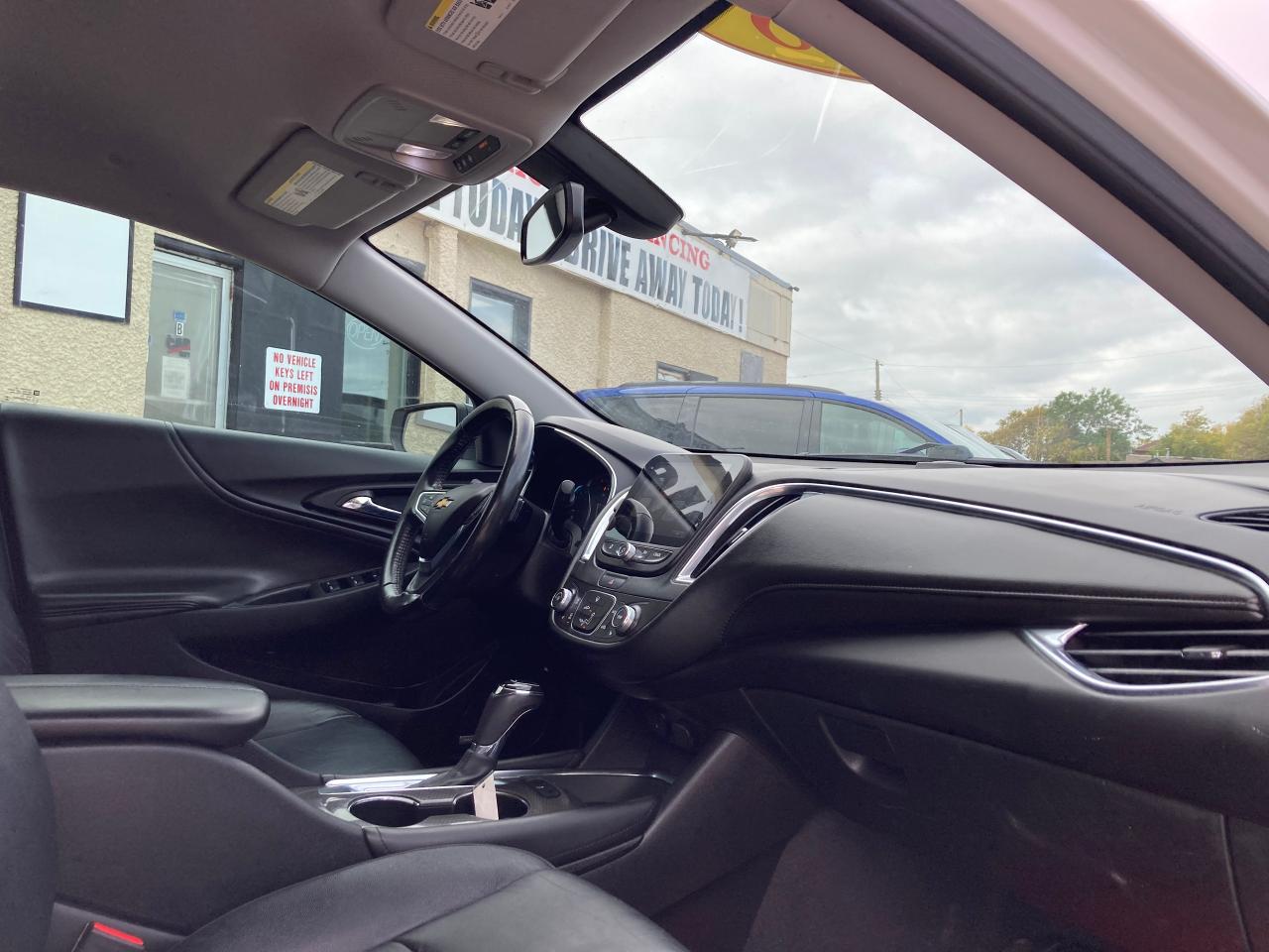 2018 Chevrolet Malibu LT - Photo #12