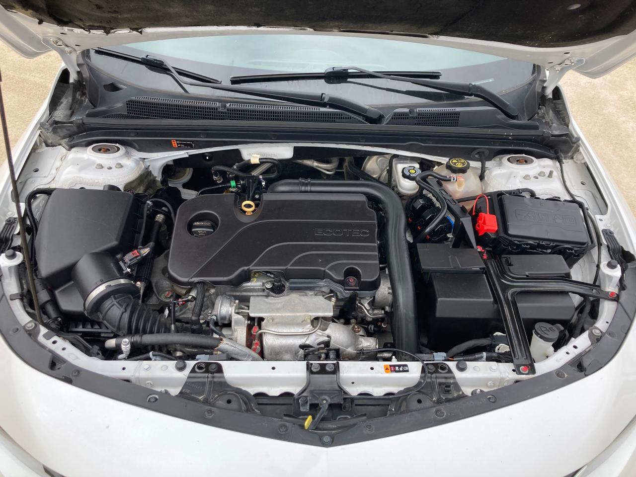 2018 Chevrolet Malibu LT - Photo #5