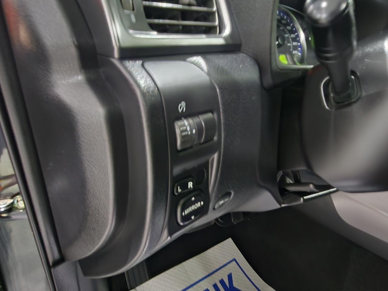 2011 Subaru Forester X Limited Sunroof Heated Seats Clean Ice cold Air - Photo #32