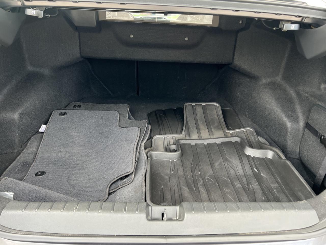 2018 Honda Clarity Touring Plug-In Hybrid - Photo #11