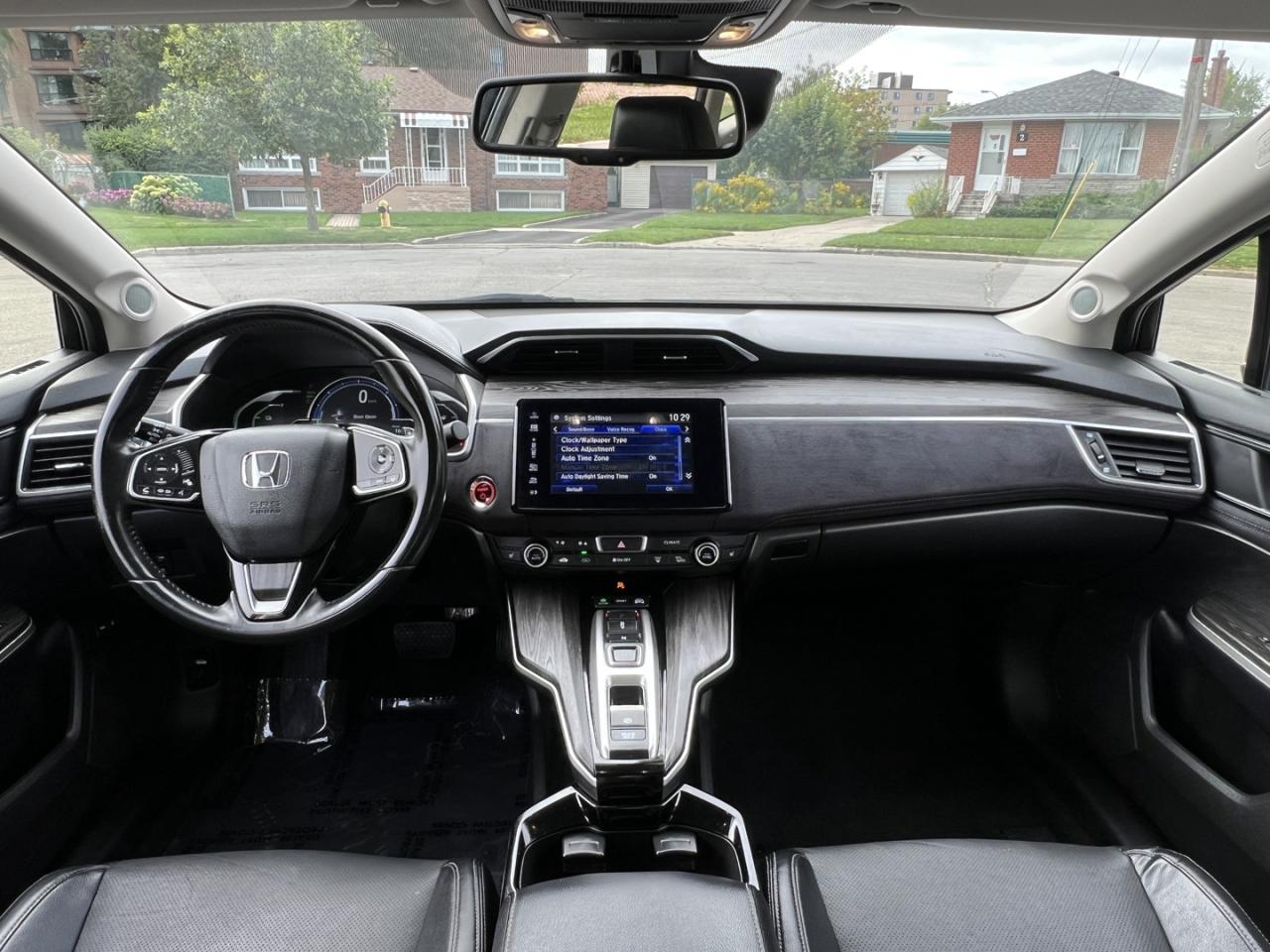2018 Honda Clarity Touring Plug-In Hybrid - Photo #16