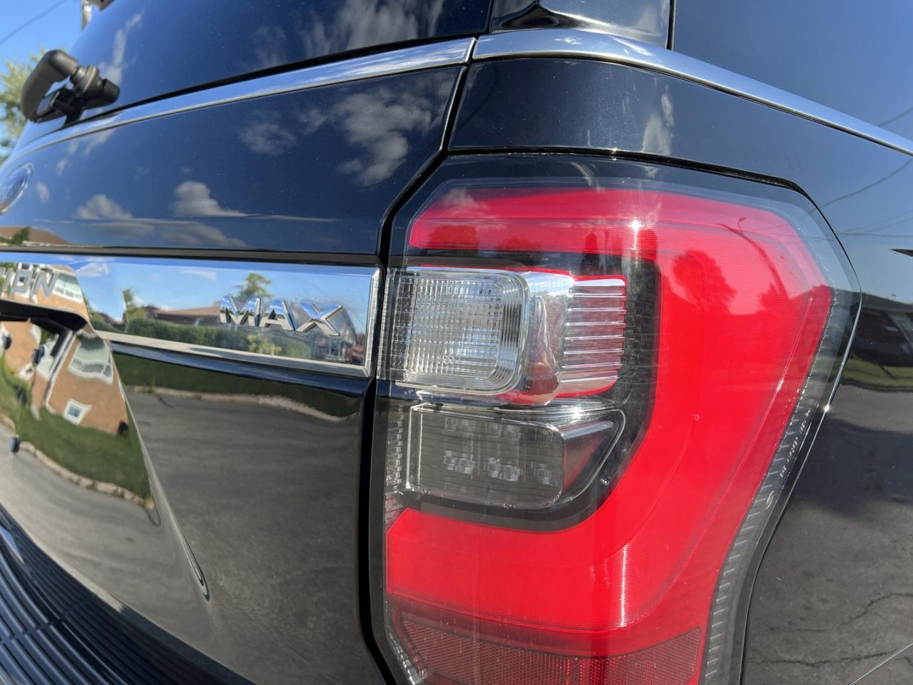 2019 Ford Expedition LIMITED MAX 4X4 Photo