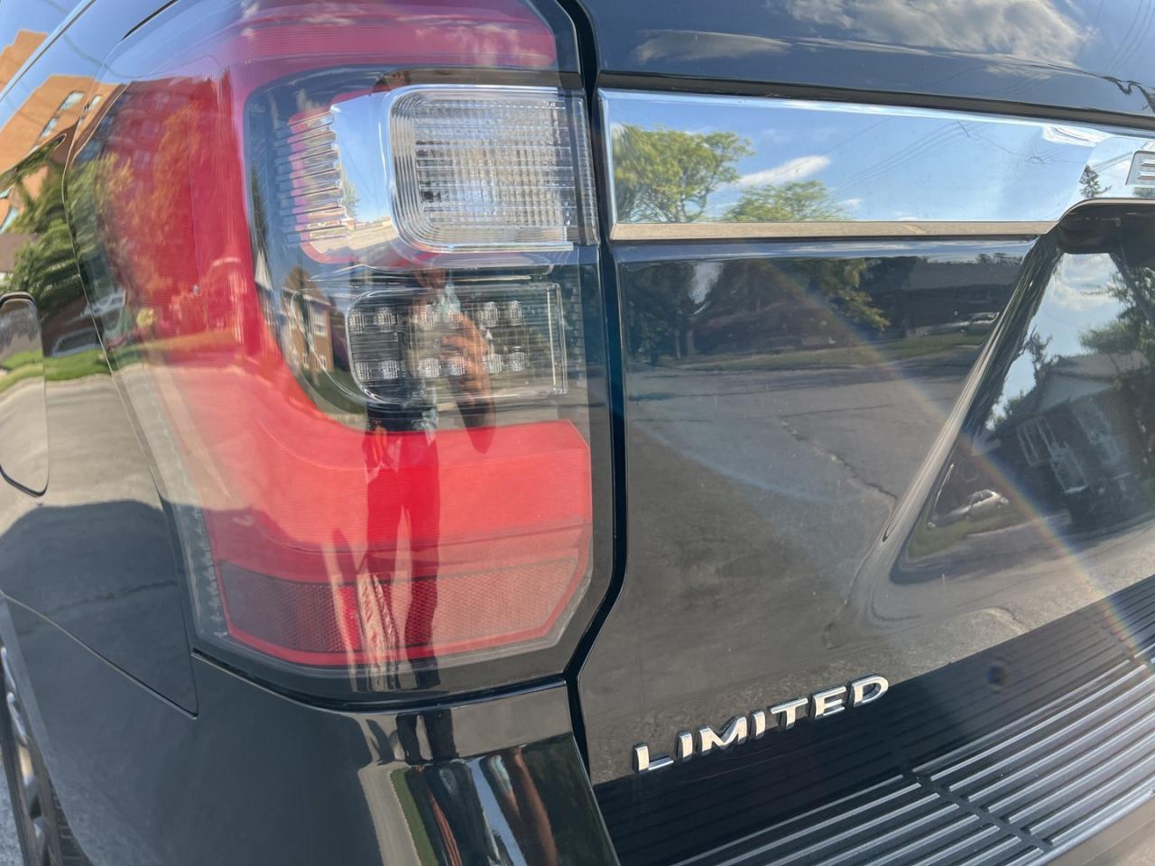 2019 Ford Expedition LIMITED MAX 4X4 Photo