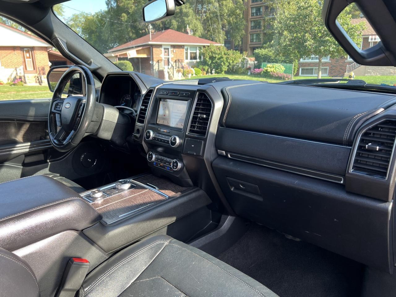2019 Ford Expedition LIMITED MAX 4X4 Photo
