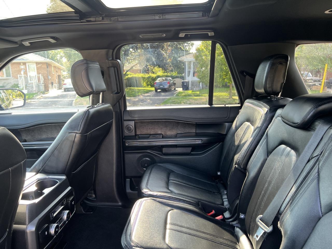 2019 Ford Expedition LIMITED MAX 4X4 Photo
