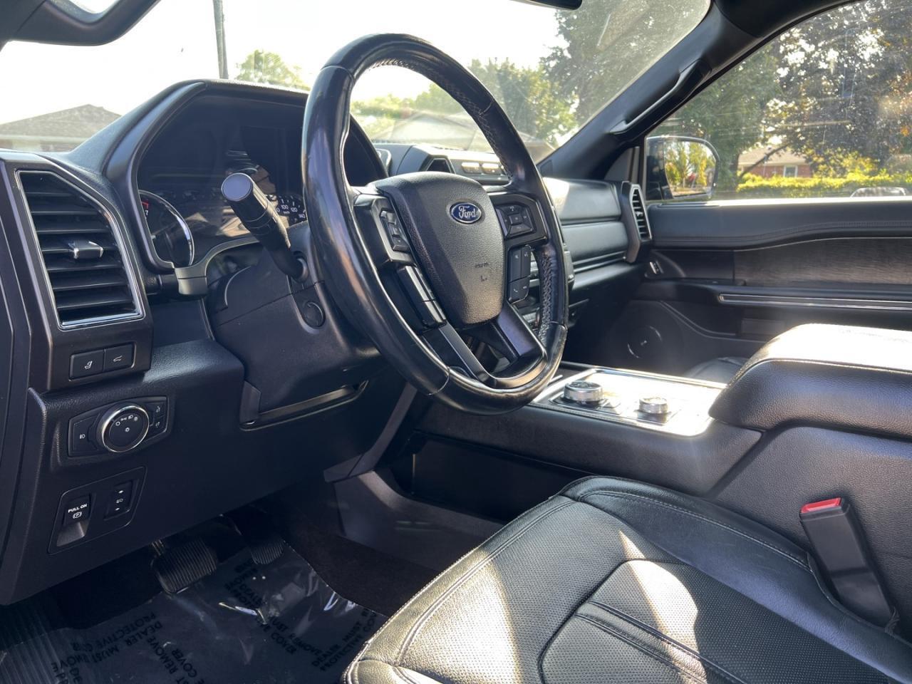 2019 Ford Expedition LIMITED MAX 4X4 Photo