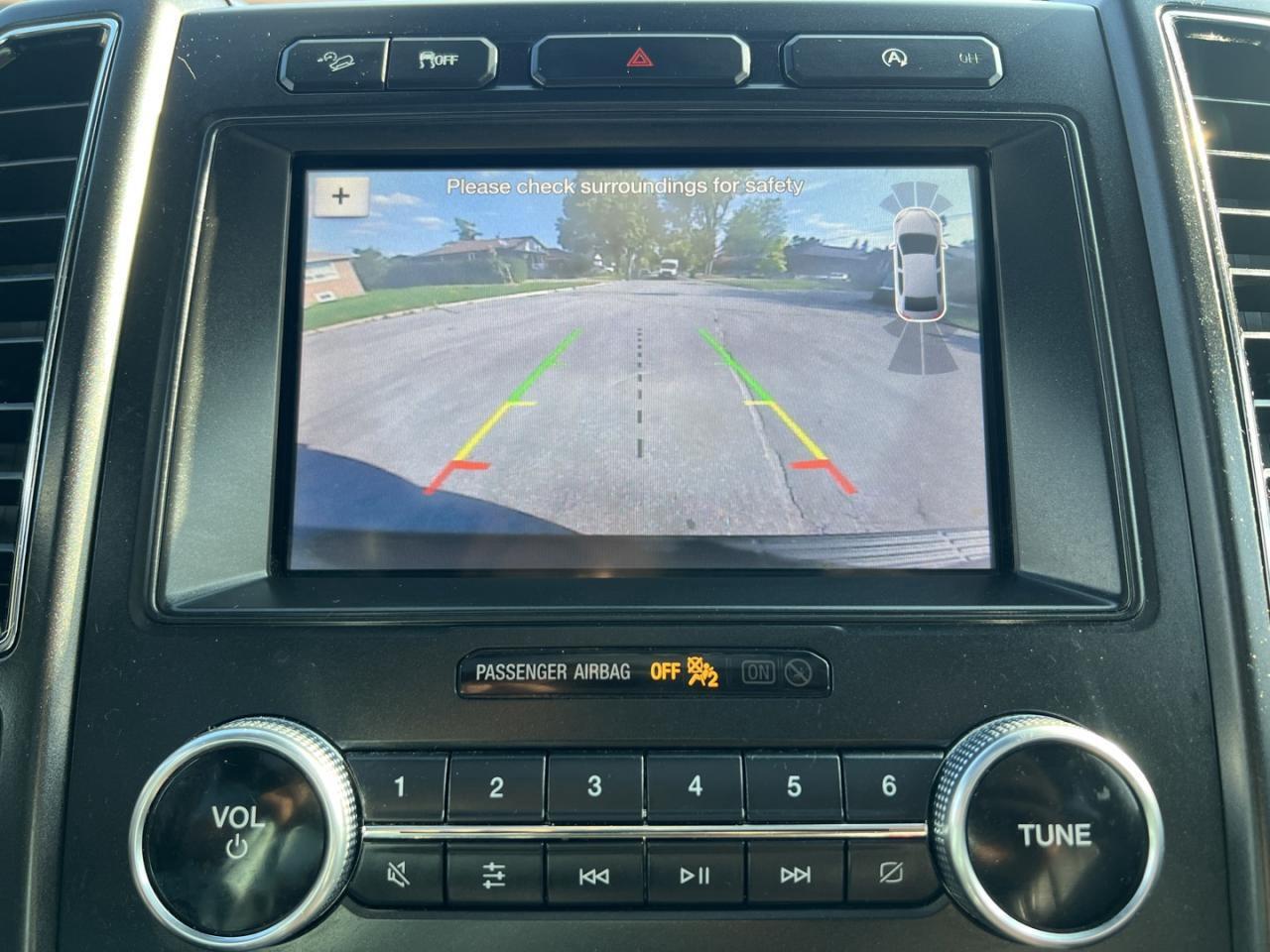 2019 Ford Expedition LIMITED MAX 4X4 Photo