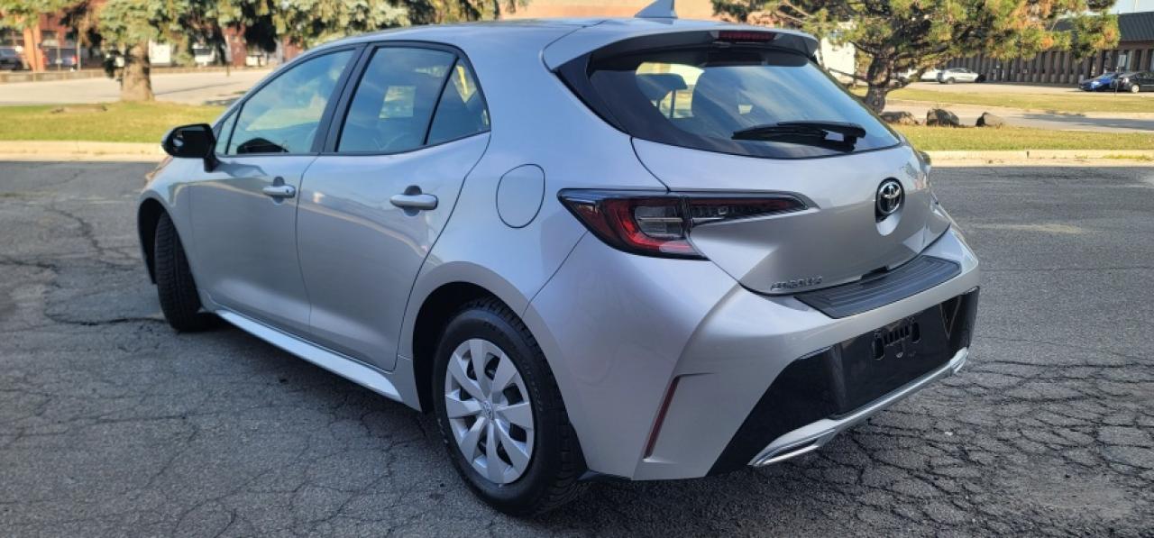 2021 Toyota Corolla Hatchback Base - Photo #3