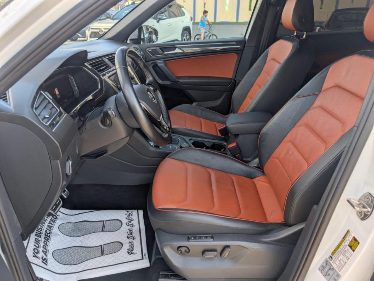 2019 Volkswagen Tiguan HIGHLINE R-LINE / CLEAN CARFAX/ VIRTUAL COCKPIT - Photo #2