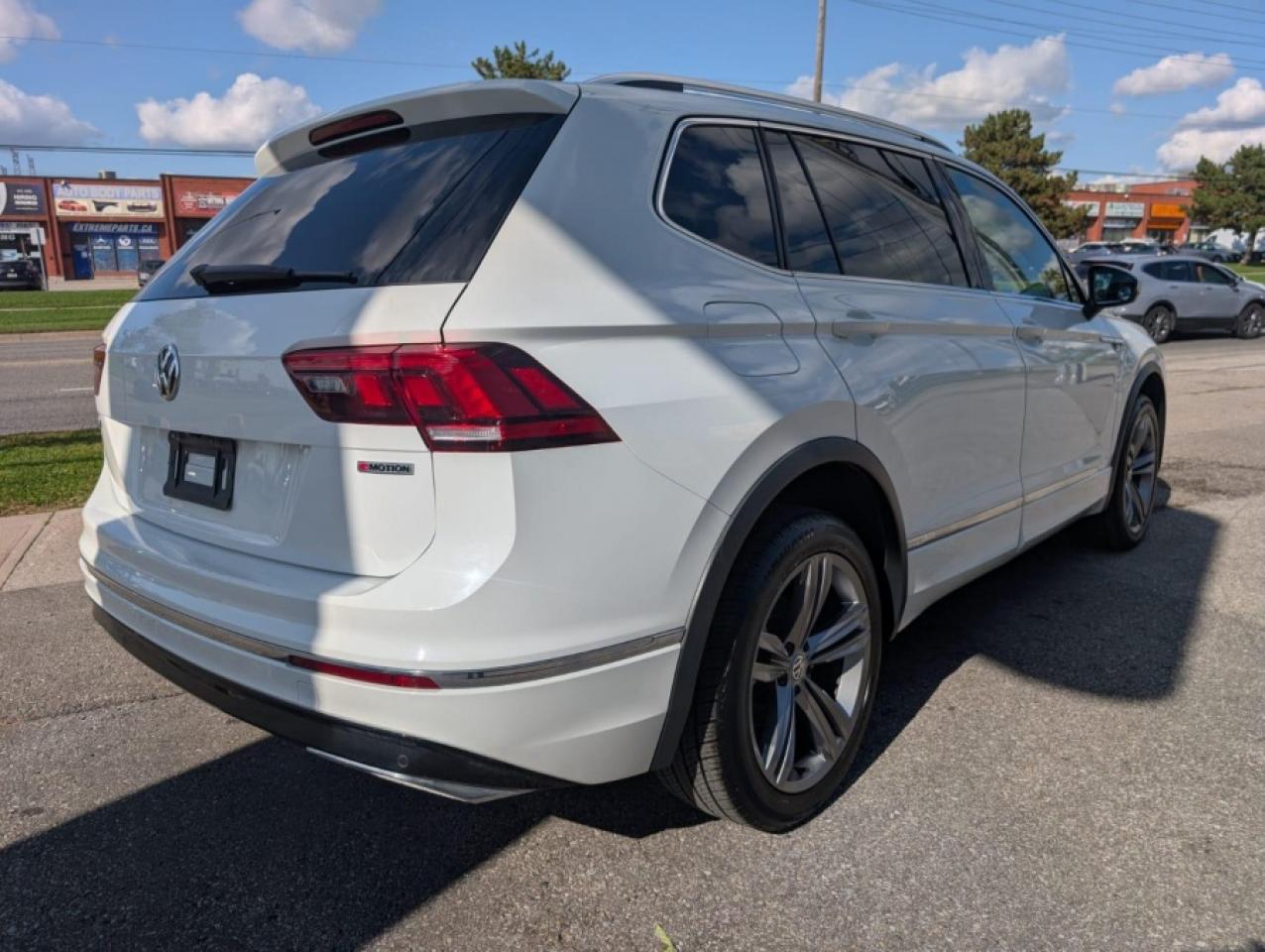 2019 Volkswagen Tiguan HIGHLINE R-LINE / CLEAN CARFAX/ VIRTUAL COCKPIT - Photo #6