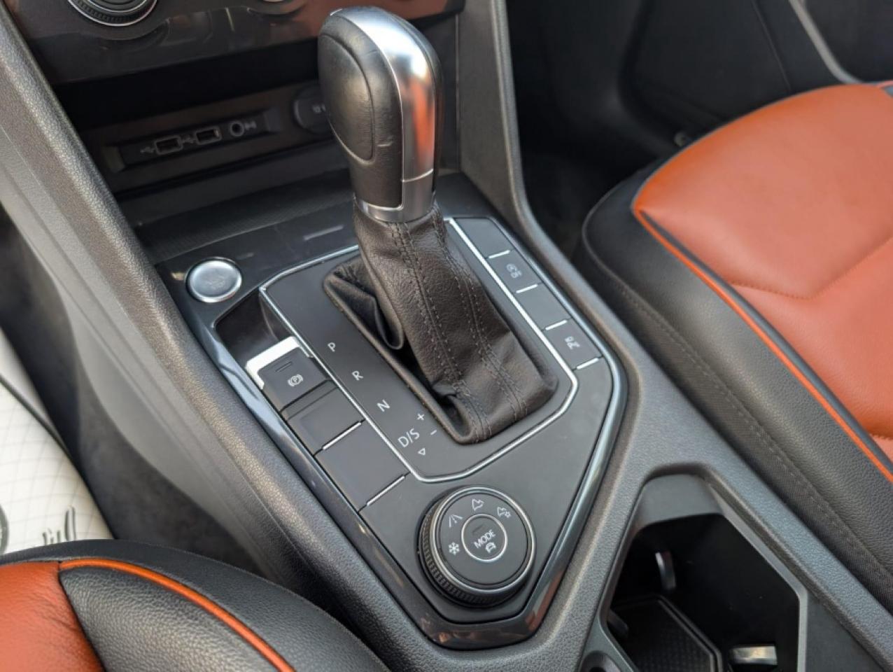 2019 Volkswagen Tiguan HIGHLINE R-LINE / CLEAN CARFAX/ VIRTUAL COCKPIT - Photo #14