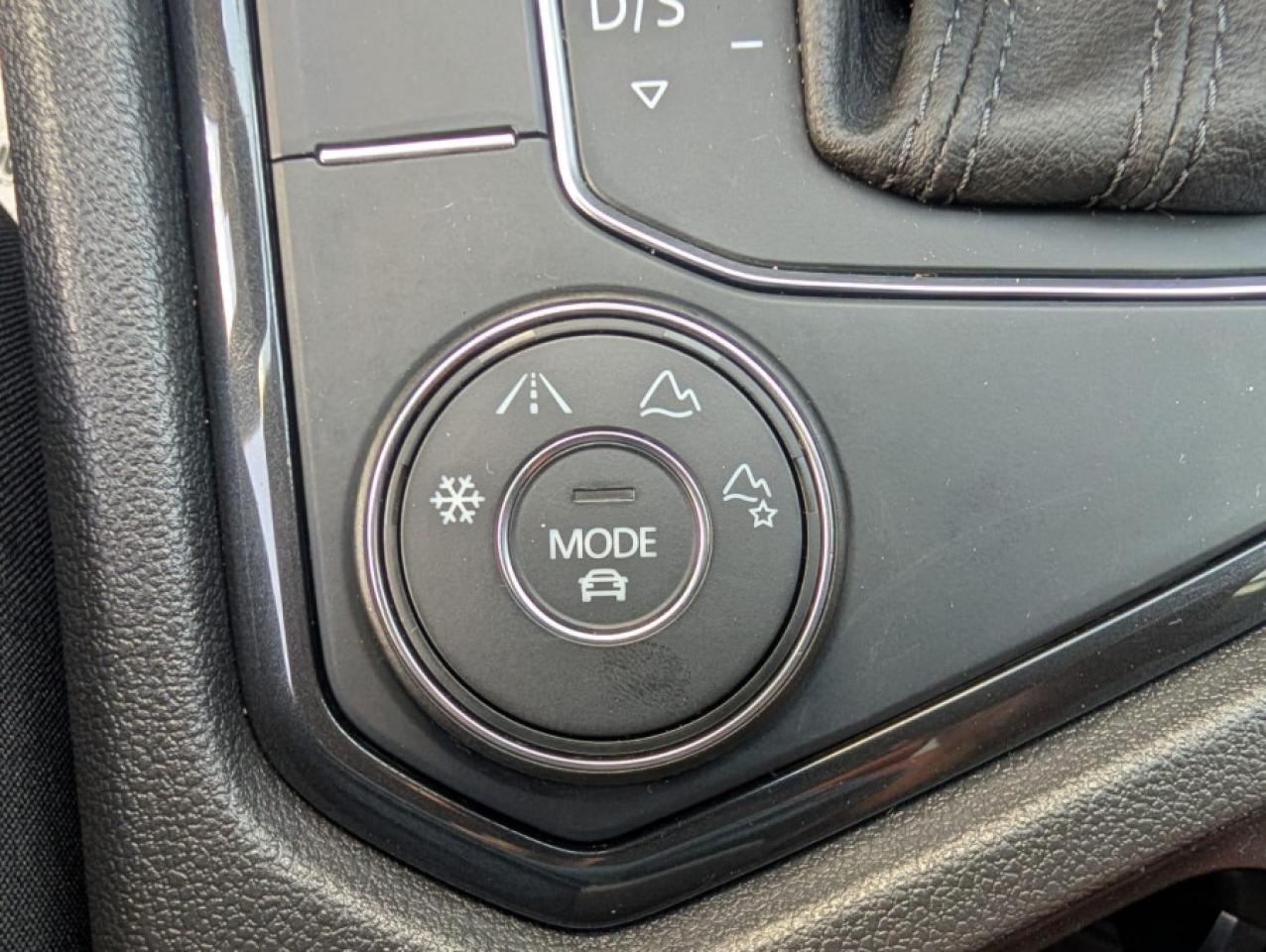 2019 Volkswagen Tiguan HIGHLINE R-LINE / CLEAN CARFAX/ VIRTUAL COCKPIT - Photo #21