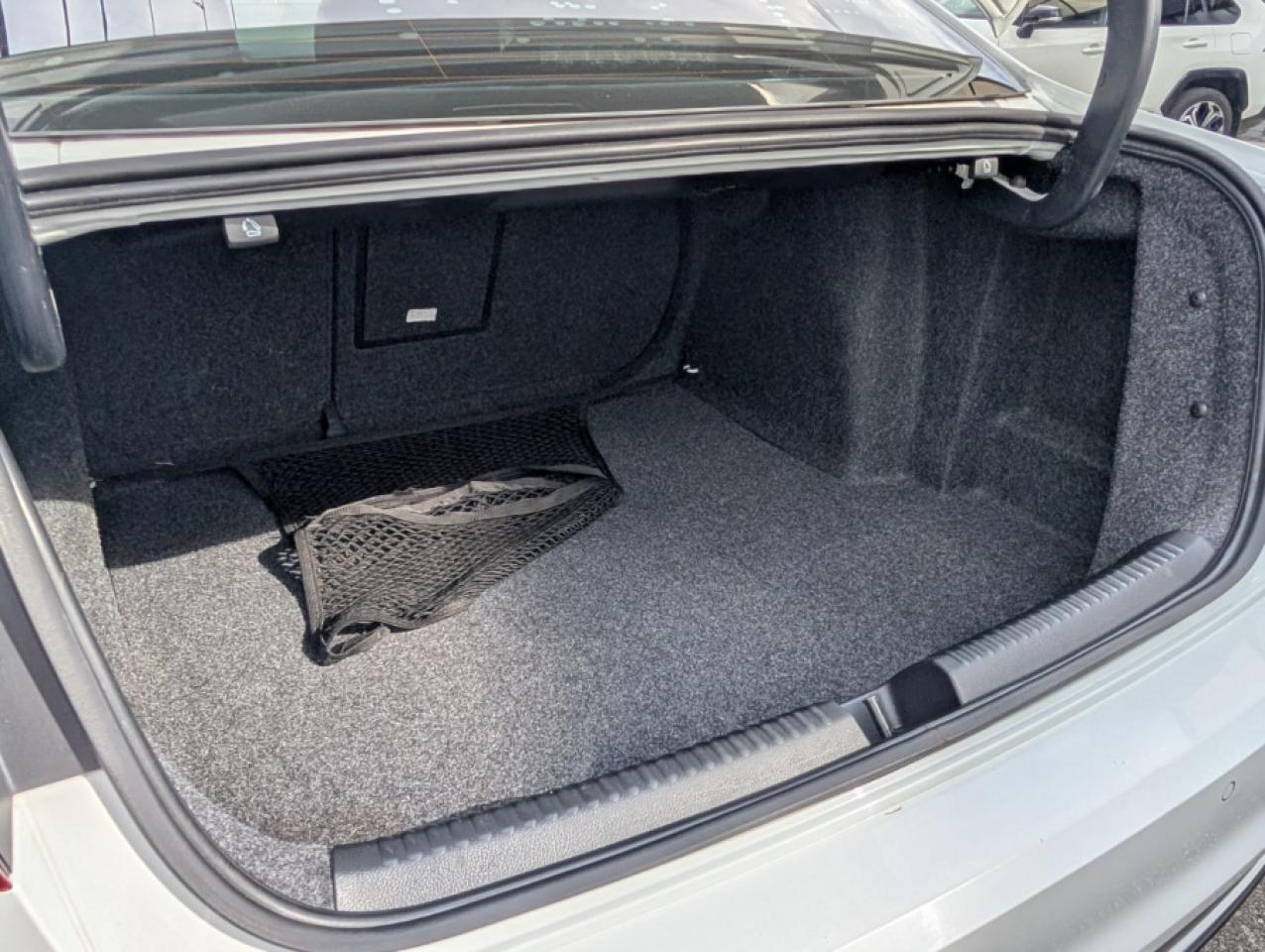 2017 Volkswagen Jetta GLI 2.0T GLI AUTOBAHN / NAVI / ROOF - Photo #15