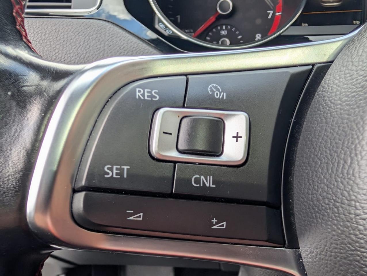 2017 Volkswagen Jetta GLI 2.0T GLI AUTOBAHN / NAVI / ROOF - Photo #23