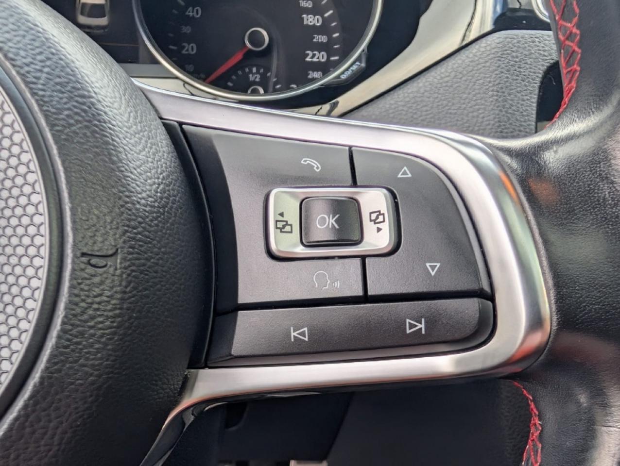 2017 Volkswagen Jetta GLI 2.0T GLI AUTOBAHN / NAVI / ROOF - Photo #26