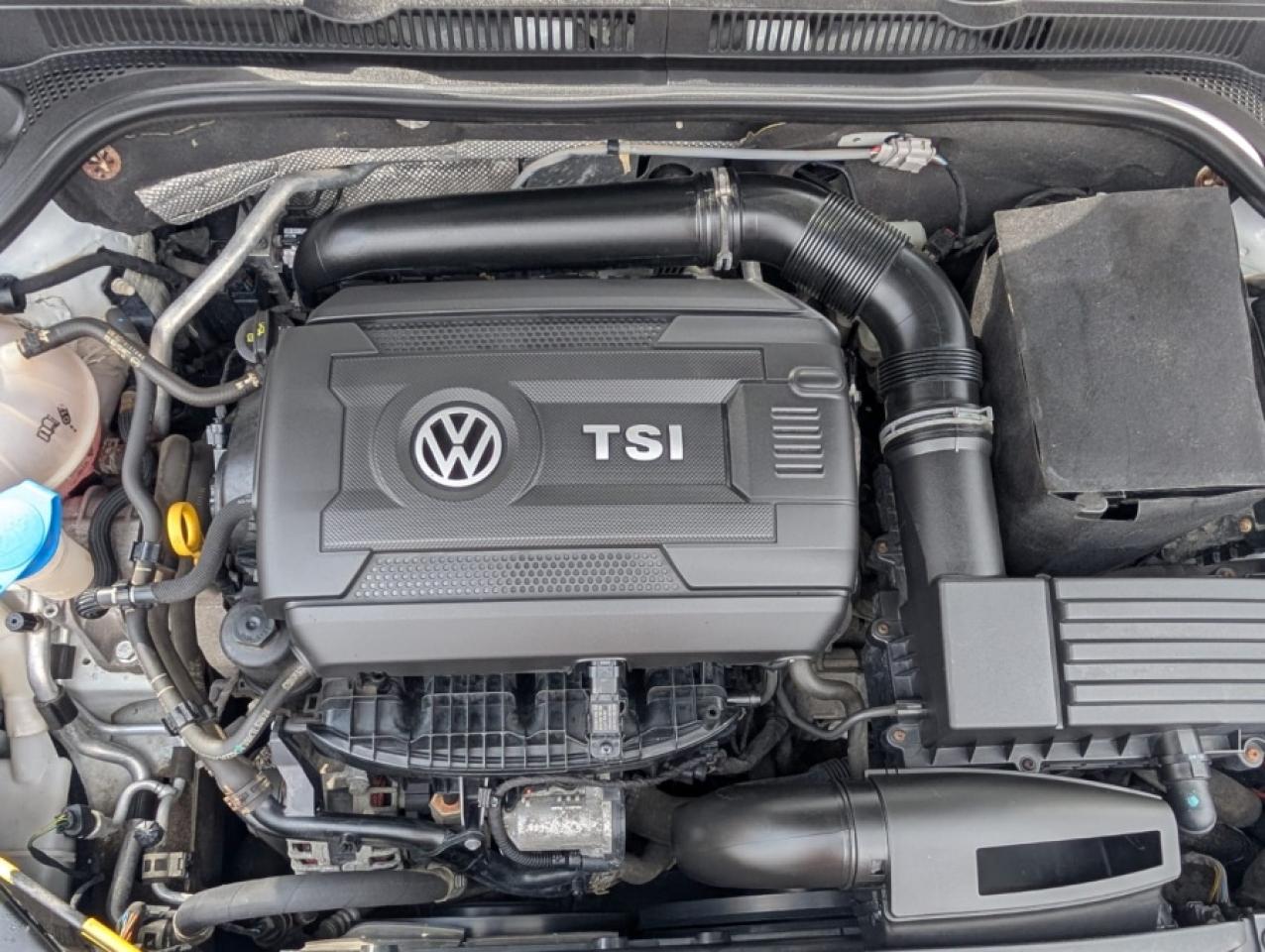 2017 Volkswagen Jetta GLI 2.0T GLI AUTOBAHN / NAVI / ROOF - Photo #29