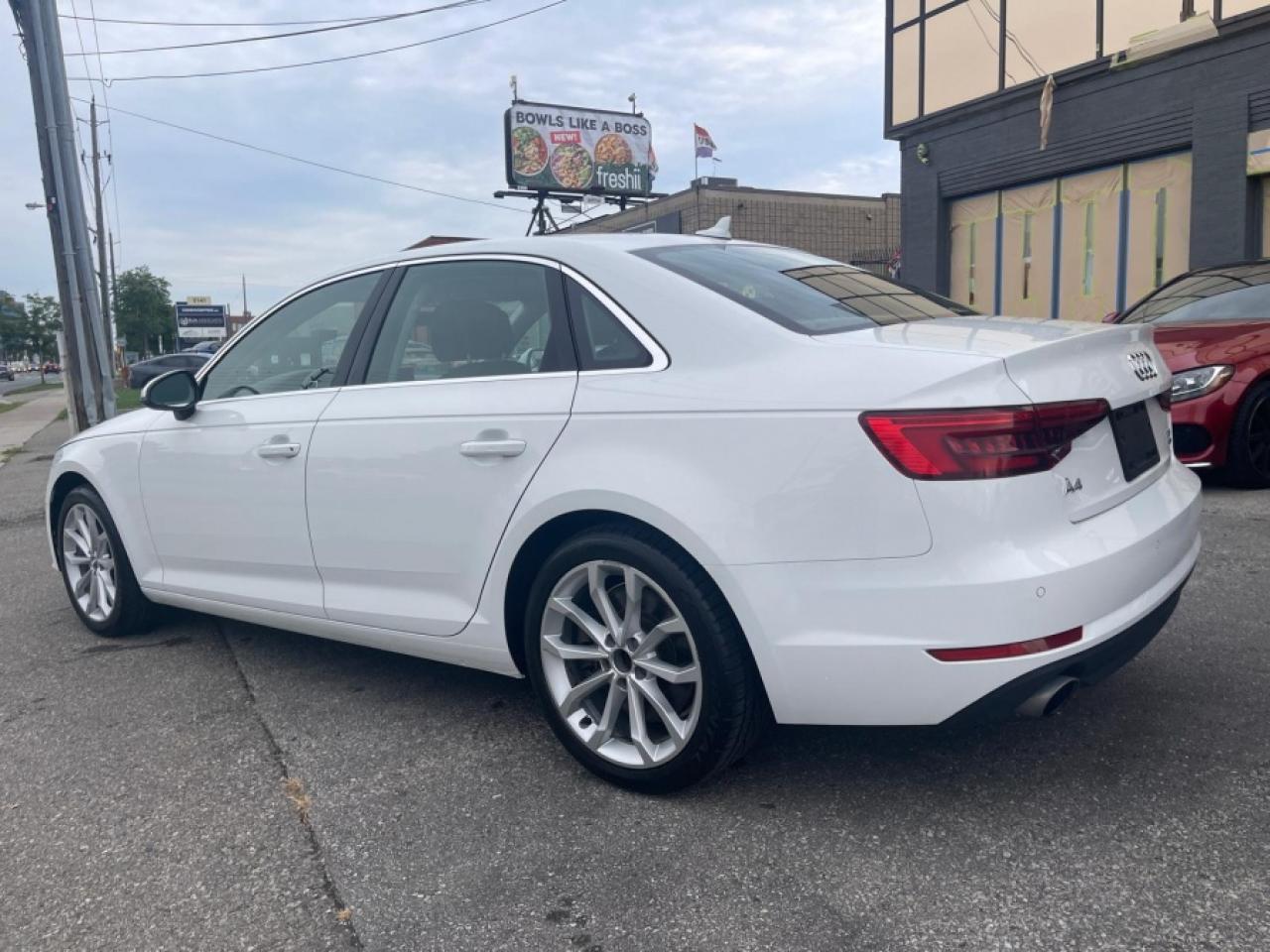 2017 Audi A4 2.0T QUATTRO PROGRESSIV / NAVI / ROOF - Photo #9
