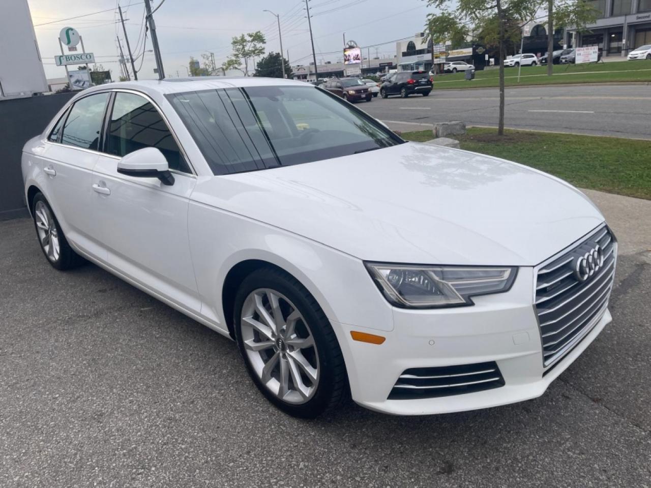 2017 Audi A4 2.0T QUATTRO PROGRESSIV / NAVI / ROOF - Photo #12