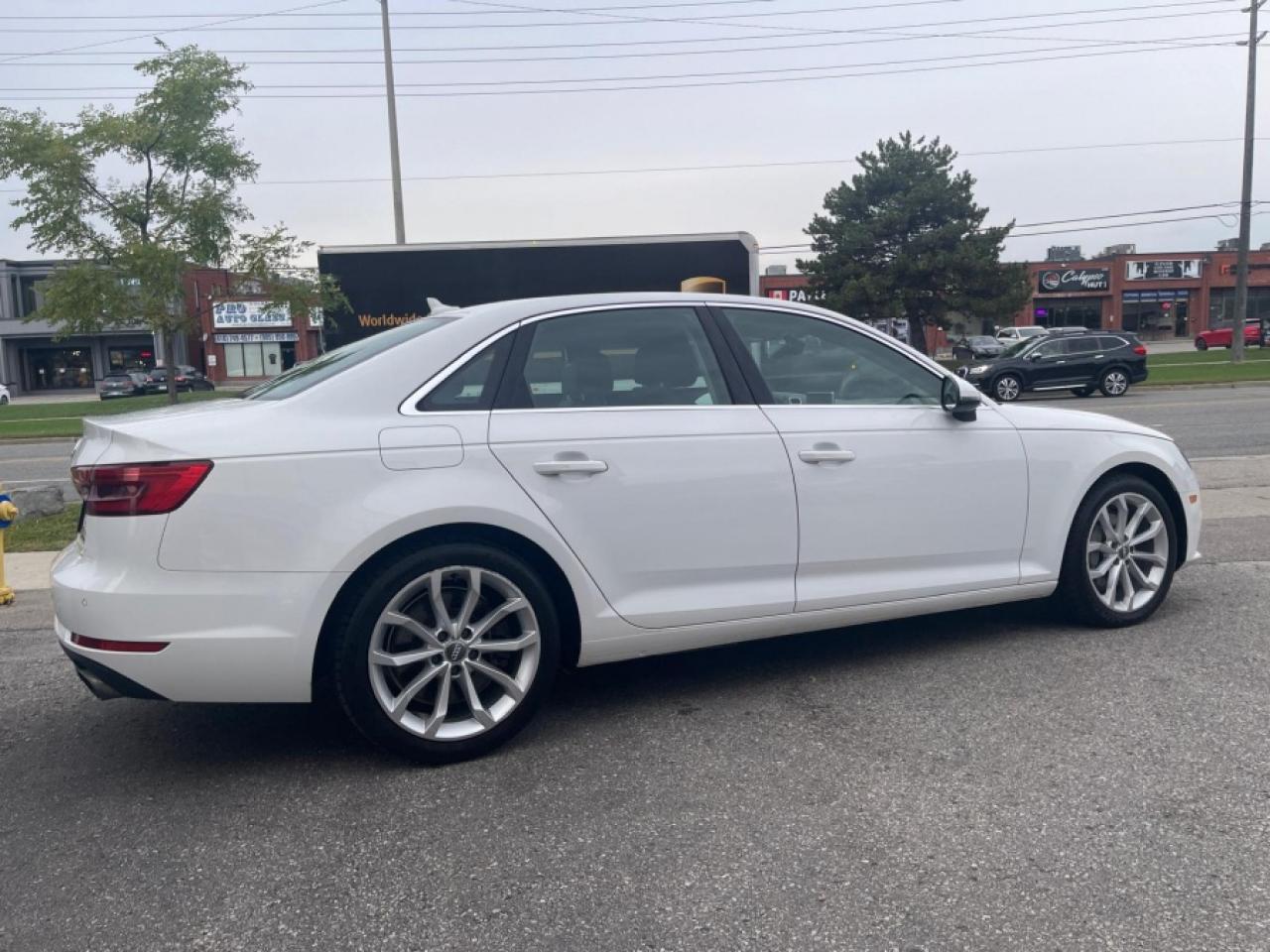 2017 Audi A4 2.0T QUATTRO PROGRESSIV / NAVI / ROOF - Photo #13