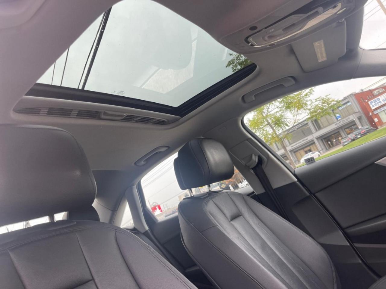 2017 Audi A4 2.0T QUATTRO PROGRESSIV / NAVI / ROOF - Photo #18